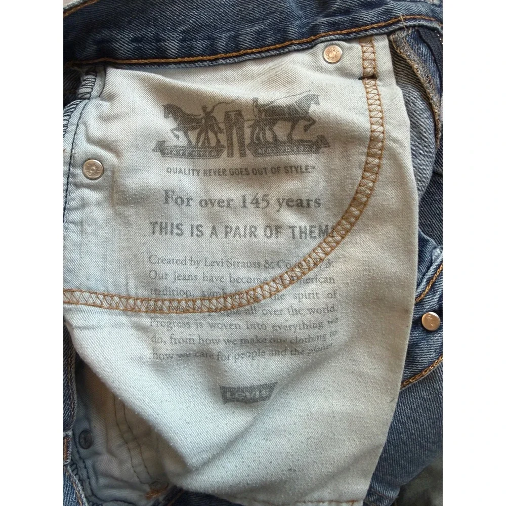 Levis levi mens
